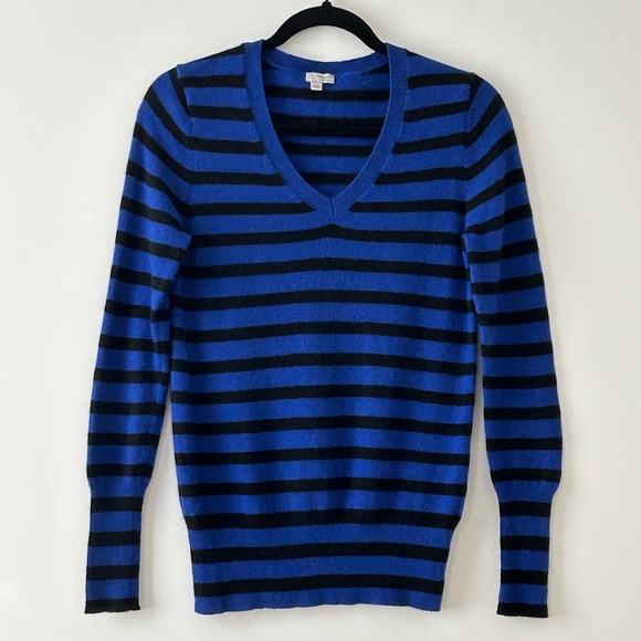 Halogen 100% Cashmere Blue Black Striped V-Neck Sweater - Picture 1 of 16